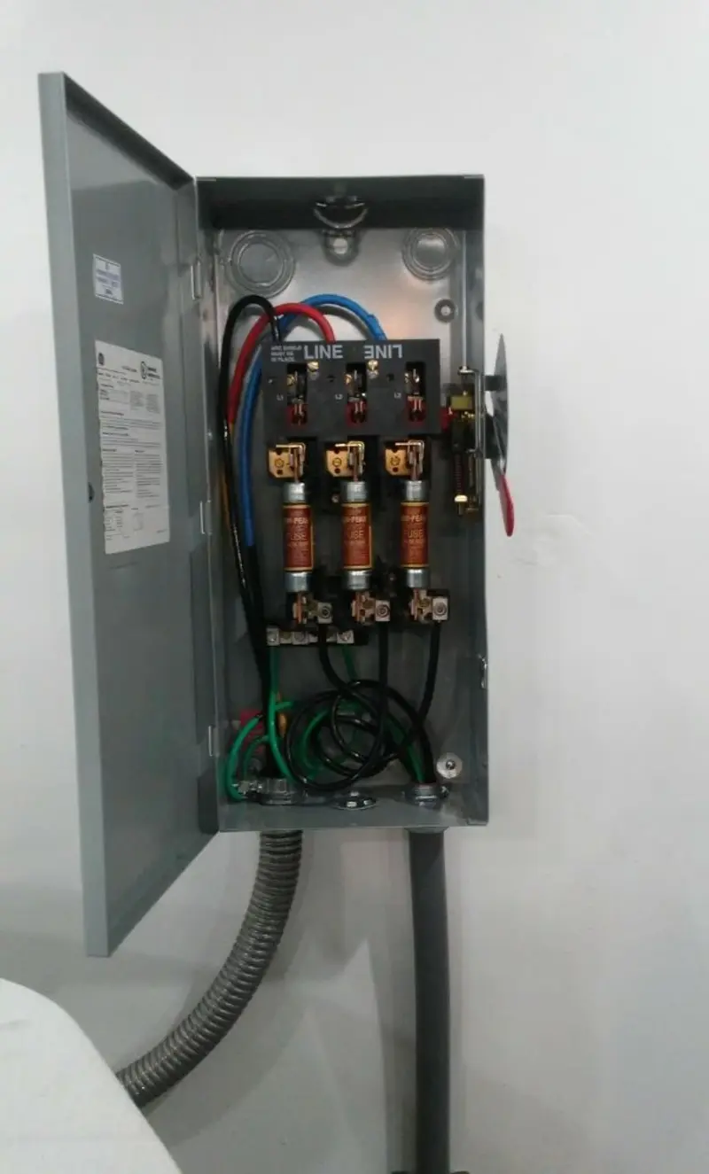 Three-phase disconnect switch installed for Smoke Detector Installation in Morris